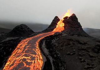 Espectacular erupción volcánica