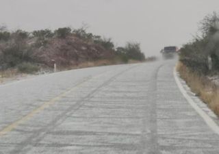 Se reporta caída de nieve y aguanieve en el tramo carretero Agua Prieta con Esqueda, en Sonora 