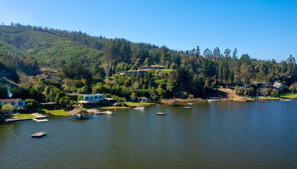 Vichuquén es un destino de naturaleza, mitos y leyendas en el norte de la Región del Maule.