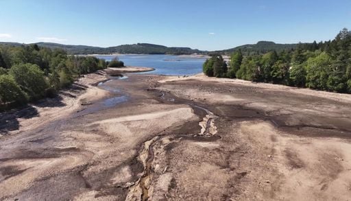 S&eacute;cheresse : les vestiges de villages engloutis ressurgissent face &agrave; la baisse exceptionnelle de certains lacs