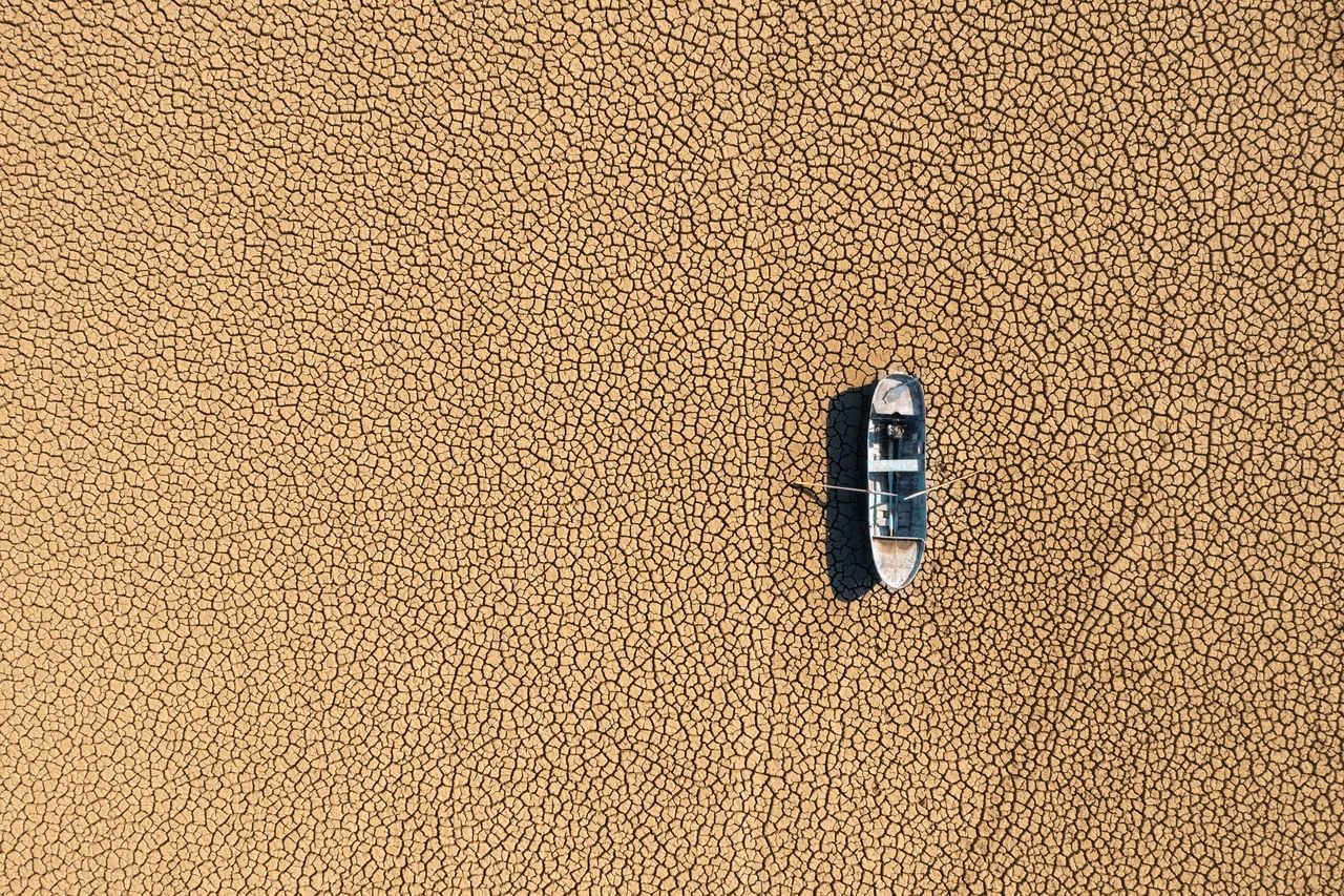 De acordo com este estudo, à medida que o planeta aquece devido às alterações climáticas, a procura evaporativa atmosférica aumenta, provocando secas mais graves. / ISTOCK CSIC