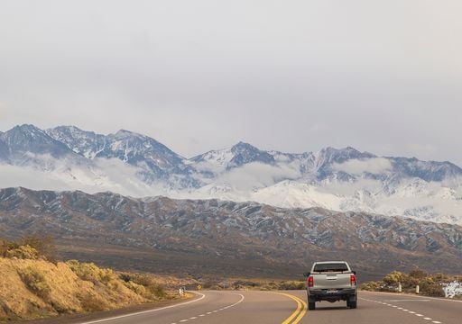 Semana de fr&iacute;o intenso en Argentina: ma&ntilde;anas g&eacute;lidas, tardes invernales; lluvias y tambi&eacute;n nevadas en el finde