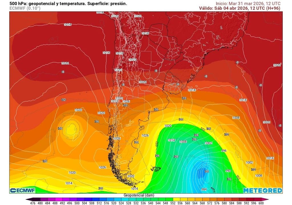 La temperatura a 500 hPa evidencia el núcleo frío en altura asociado a una baja segregada, la que aportará inestabilidad hacia el domingo.
