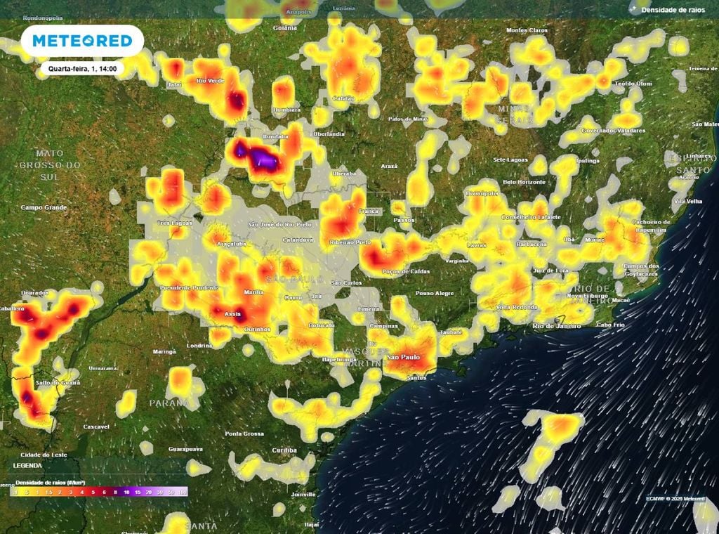 Previsão de densidade de raios para quarta-feira (1º) à tarde (14h), segundo o modelo europeu ECMWF.
