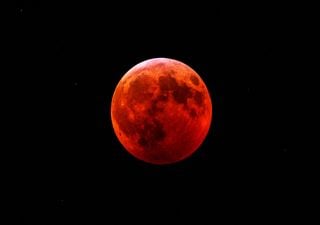 Calendario lunar de septiembre 2025: luna llena y eclipse, equinoccio de otoño y conjunciones planetarias
