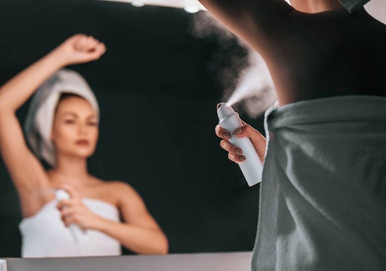 Será mesmo necessário usar desodorizante corporal?