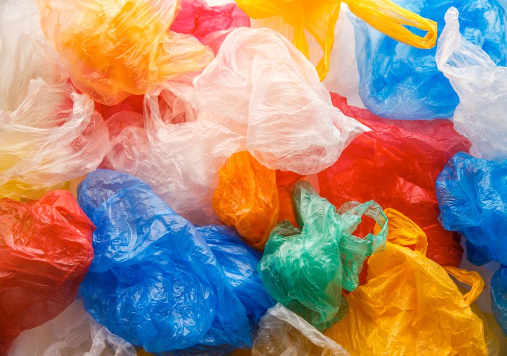sacos; plástico; reutilização