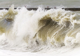 SERVIMET emite aviso especial de marejadas desde mañana: precauciones en la costa de Arica a Los Vilos