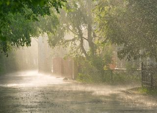 Setembro vai terminar com alertas de tempestades e de calor pelo Brasil; confira as áreas em risco