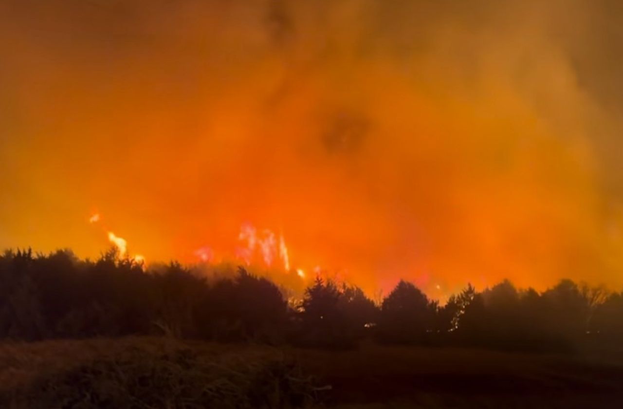 Seven States Face Elevated to Critical Fire Weather Conditions Tuesday ...