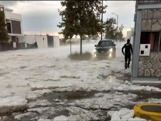 Severa tormenta acompañada de granizo se registra en Jalisco