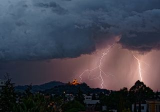 ¡Severa tormenta inunda Puebla! Granizo y corrientes peligrosas de agua se registraron esta tarde en la capital poblana