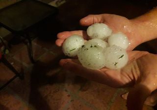 Inundaciones extraordinarias y granizo gigante se reporta en varias regiones de Córdoba en Argentina