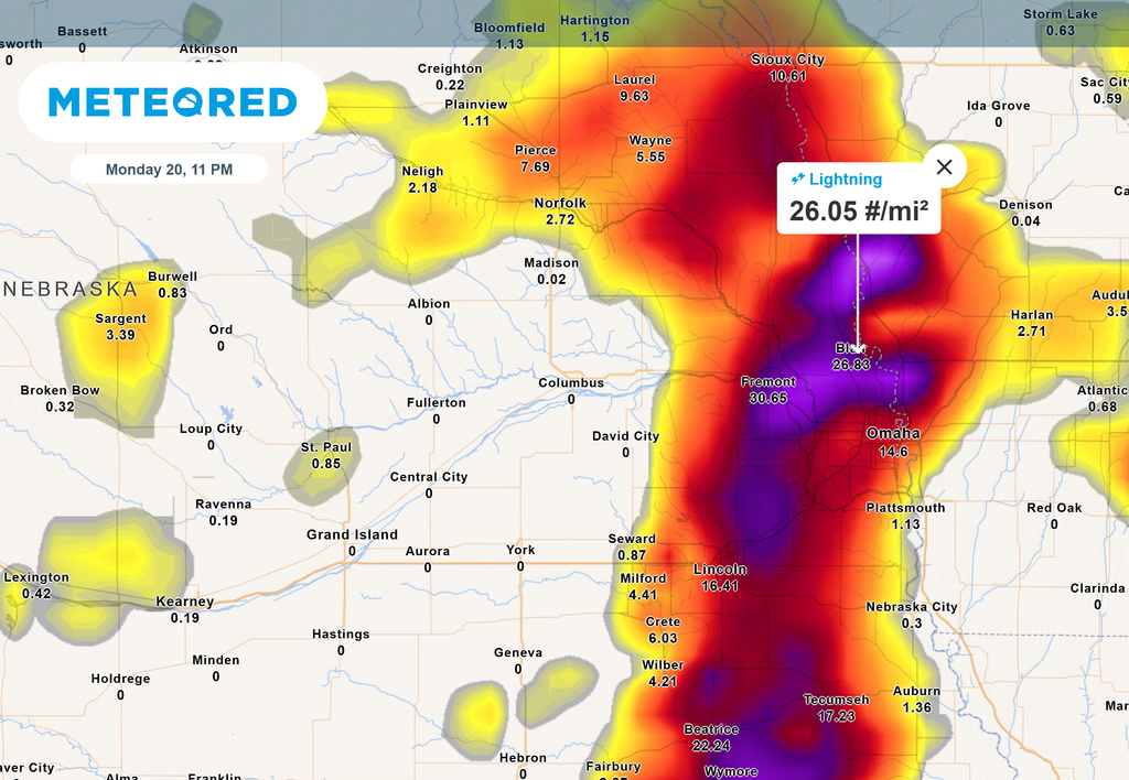 Severe Thunderstorm Threat Looms Over Central Plains: Large Hail ...