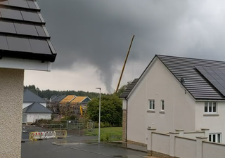 Tornado in Schottland! Hier die aktuellen Videos und Bilder.