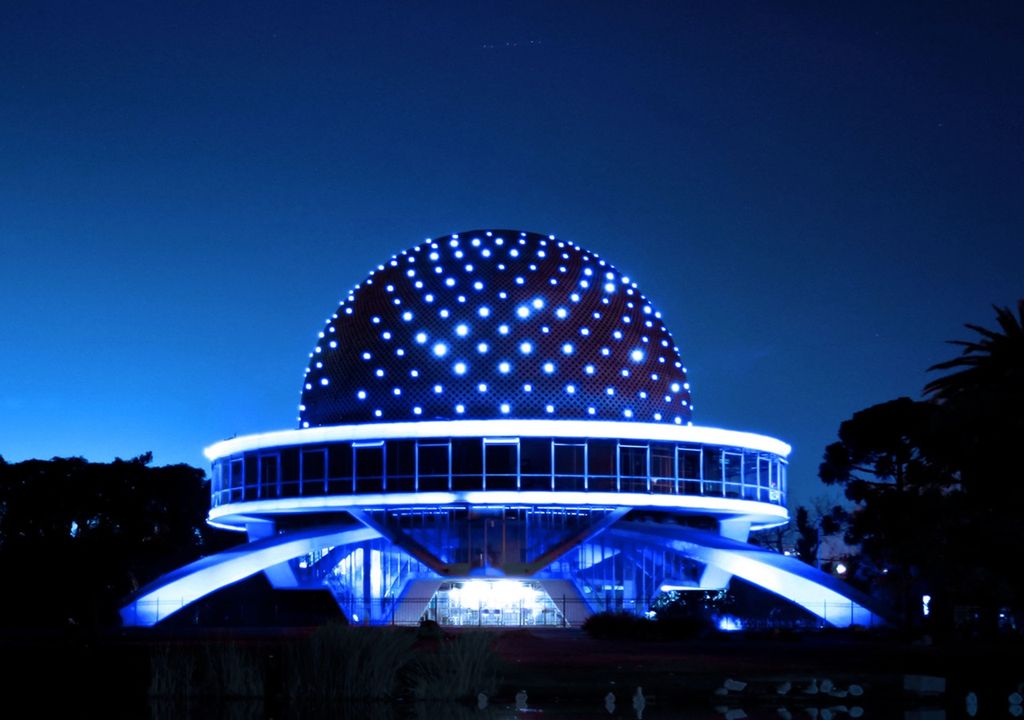 El Planetario Galileo Galilei de Buenos Aires presenta el show gratuito: "Freddie Mercury en las estrellas"