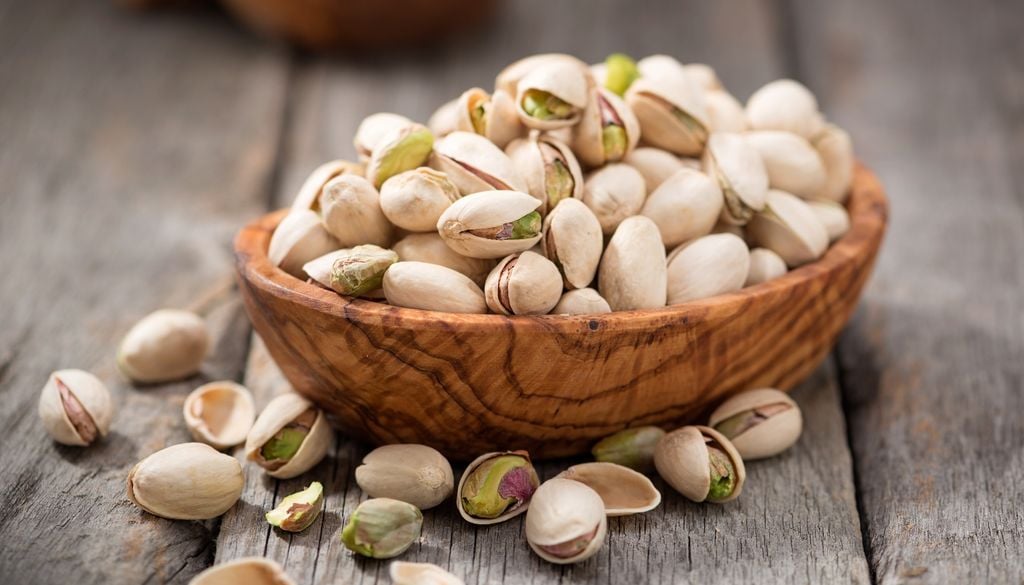 plantas Los frutos crecen en racimos y abren su cáscara de forma natural cuando alcanzan la madurez.