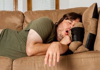 Según la ciencia, ¿cuál es la posición óptima para dormir plácidamente y  cuidar tu columna?