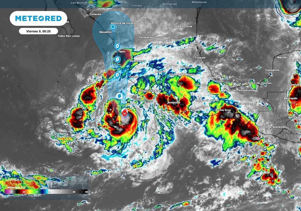 La imagen satelital, muestra la nubosidad convectiva asociada a la circulación del huracán categoría 1 Simon. La imagen satelital, muestra la nubosidad convectiva asociada a la circulación del huracán categoría 1 Simon.