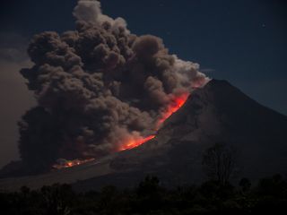 Sinabung: A erupção que deu a volta ao mundo