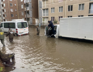 Sistemas frontal en la zona centro-sur deja damnificados, casas dañadas, cortes de luz, desbordes y suspensión de clases