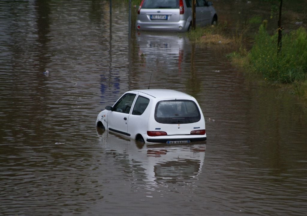 Após se conhecerem os resultados do piloto, espera-se que o sistema venha a ser gradualmente instalado nos pontos rodoviários mais vulneráveis às cheias rápidas. Foto: Enzo Abramo via PublicDomainPictures