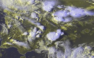 Sistemas Convectivos de Mesoescala y estructuras singulares