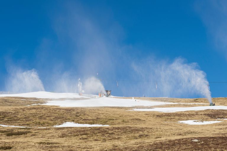 Steht der Skitourismus durch die Klimakrise vor dem Aus? Steht der Skitourismus durch die Klimakrise vor dem Aus?
