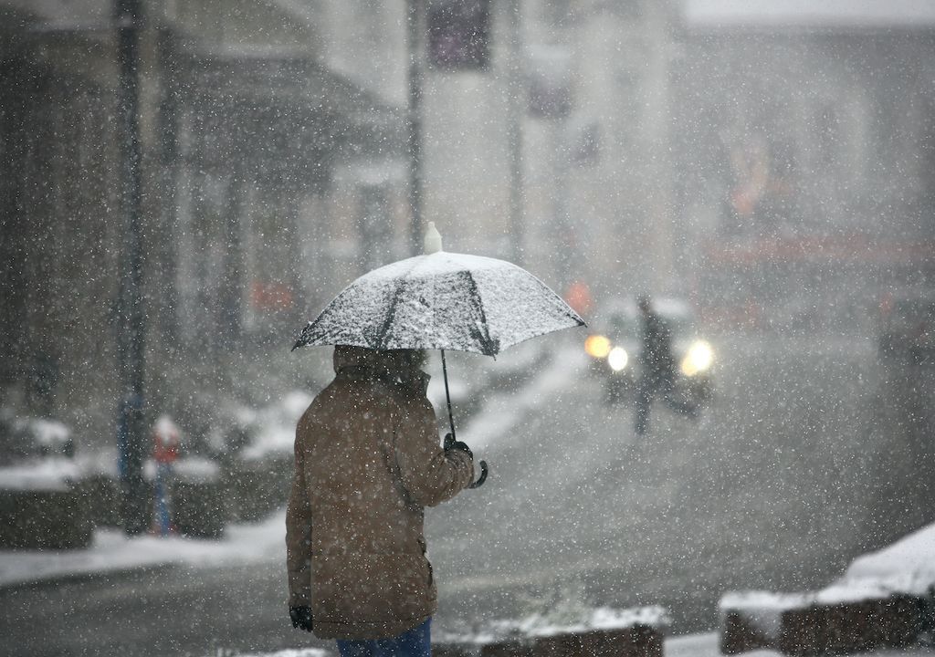 A soggy start with outbreaks of rain which will fall as sleet and snow across northern Britain. Sleet and snow will continue across Scotland for much of the week.