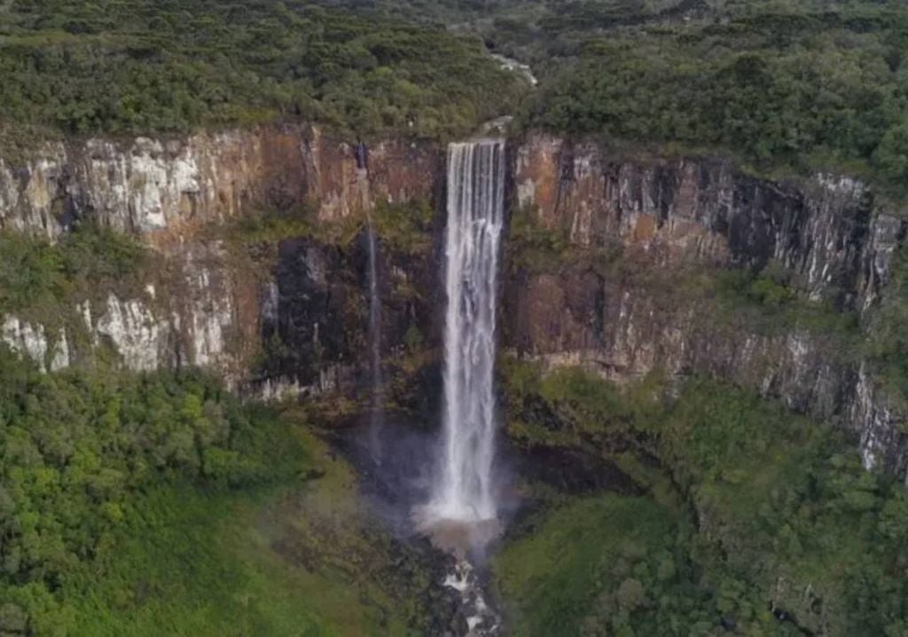O Salto São Francisco impressiona pelo cenário e pela exuberância de sua paisagem. Crédito: José Fernando Ogura/Arquivo/AEN.