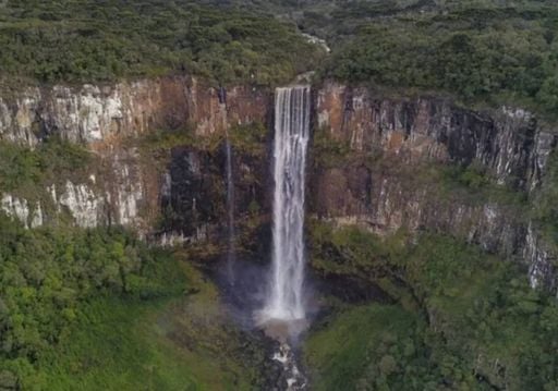 S&oacute; para quem ama trilhas; descubra o para&iacute;so das cachoeiras gigantes no Paran&aacute;