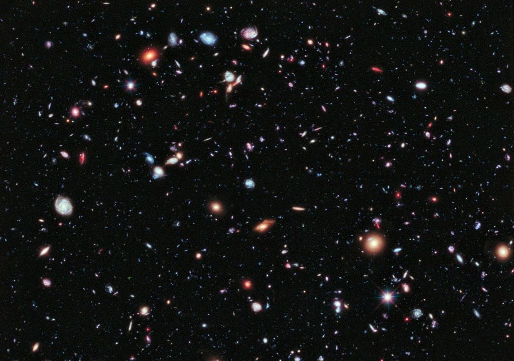 Hubble eXtreme Deep Field (XDF) Hubble eXtreme Deep Field (XDF)