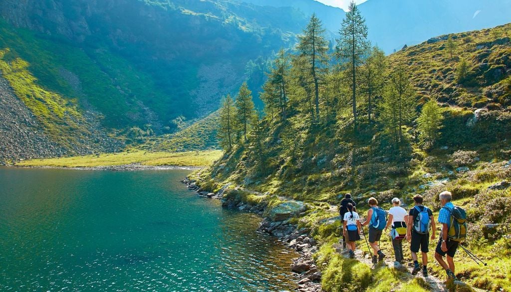 Il social trekking è il modo per conoscere tutte le bellezze di un territorio, facendo nuove amicizie