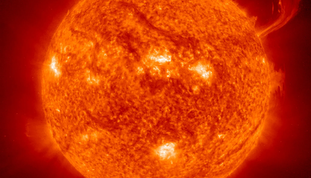 Mesmo desaparecido há bilhões de anos, o planeta pode ter deixado “digitais” no interior do Sol. Alterações químicas e estruturais poderiam revelar que esse evento realmente aconteceu. Crédito: NASA Mesmo desaparecido há bilhões de anos, o planeta pode ter deixado “digitais” no interior do Sol. Alterações químicas e estruturais poderiam revelar que esse evento realmente aconteceu. Crédito: NASA