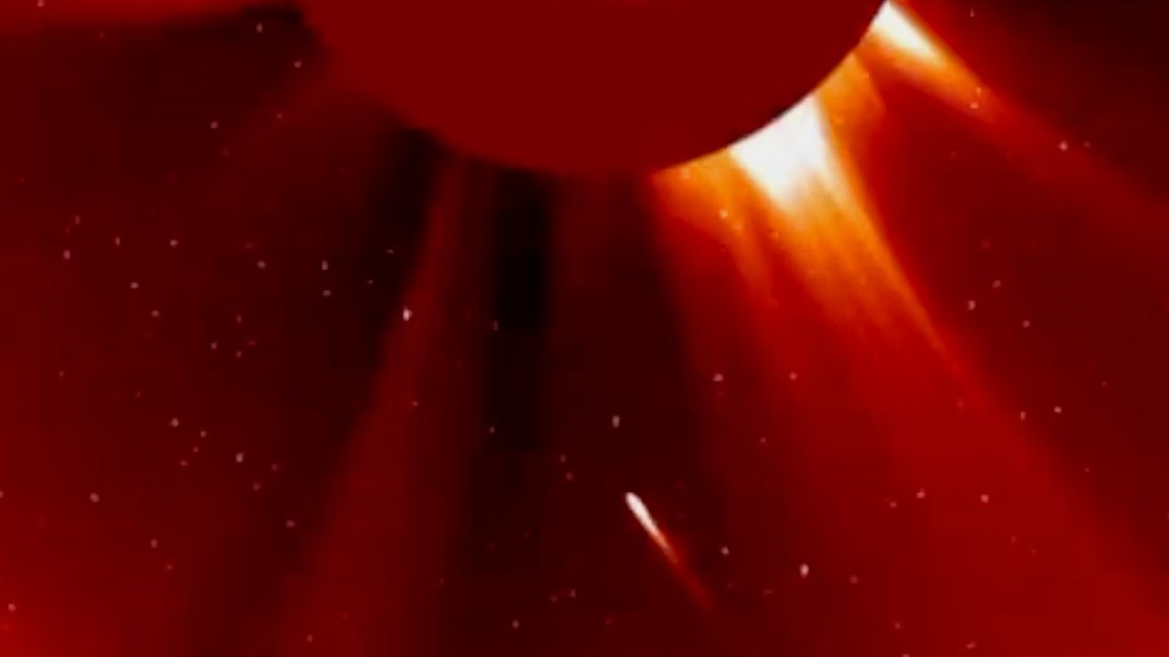 El cometa C/2024 S1 ATLAS se acerca al Sol por su flanco sur hasta desaparecer. NASA-SOHO