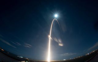 Solar Orbiter hacia el Sol