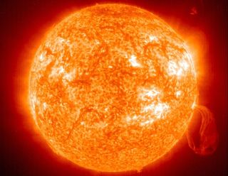 Solare Eruptionen, Protuberanzen und Co. – was geht auf der Sonne vor? 