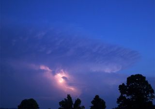 Sole, caldo e qualche temporale nel primo fine settimana di giugno