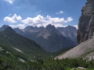 Sole e caldo ovunque ma domenica temporali a nordest