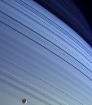 Sombras en Saturno