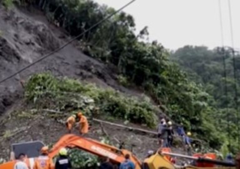 El alud en Colombia deja 34 muertos: desgarradoras imágenes El alud en Colombia deja 34 muertos: desgarradoras imágenes