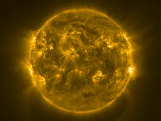 Sorprendente aumento de la actividad del Sol en una fotografía del Solar Orbiter