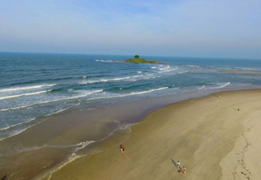 Sossego e &aacute;guas cristalinas: 4 praias do Litoral do Paran&aacute; para fugir do agito neste ver&atilde;o