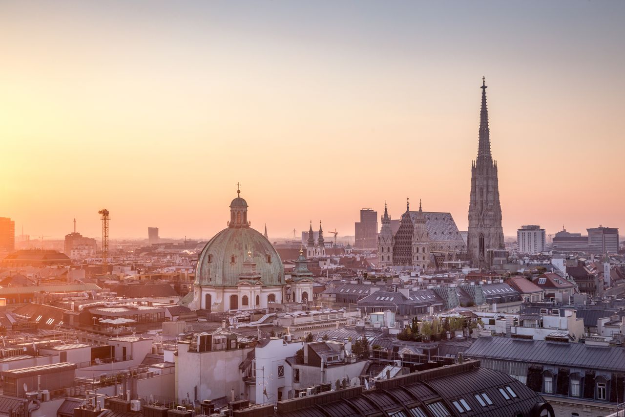 Geplante Hochhäuser würden Wiens Skyline korrumpieren - dafür gab's eine Abmahnung der UNESCO. Foto: Adobe Stock