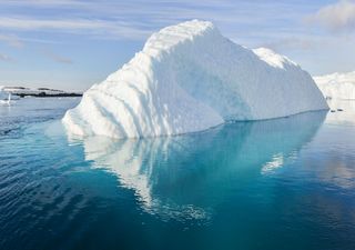Spektakuläre Drehung eines gigantischen Eisbergs: Ein faszinierendes Naturschauspiel erobert die Antarktis