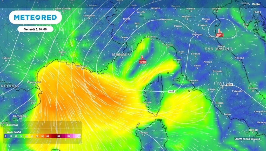 Mistral. Dalla valle del Rodano, in Francia, si attiverà il Maestrale. Questo vento, tipico delle configurazioni in cui la pressione cala sul Golfo del Leone e sul Mediterraneo nord-occidentale, canalizza aria più fredda e secca proveniente dal nord-ovest europeo.