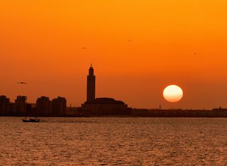 Stanotte l'importante evento astronomico che darà l'inizio definitivo all'estate 2025: ecco cosa succederà