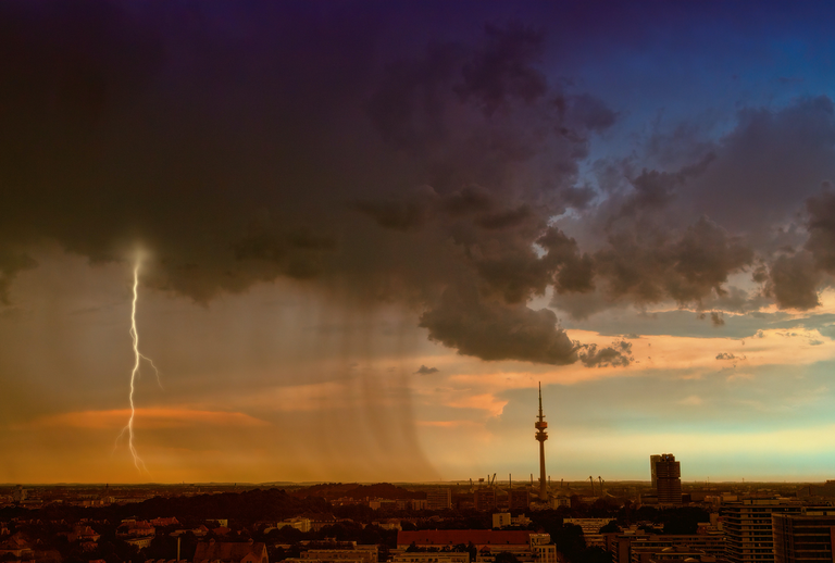 Unwetter durch Starkregen: Wie kommt das eigentlich zustande? Unwetter durch Starkregen: Wie kommt das eigentlich zustande?