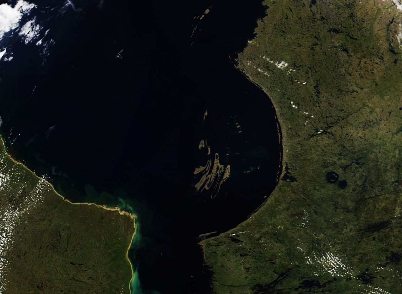 What is this strange semi-circular shape found in Hudson Bay, Canada?  The secret of the Nastabuka ship!