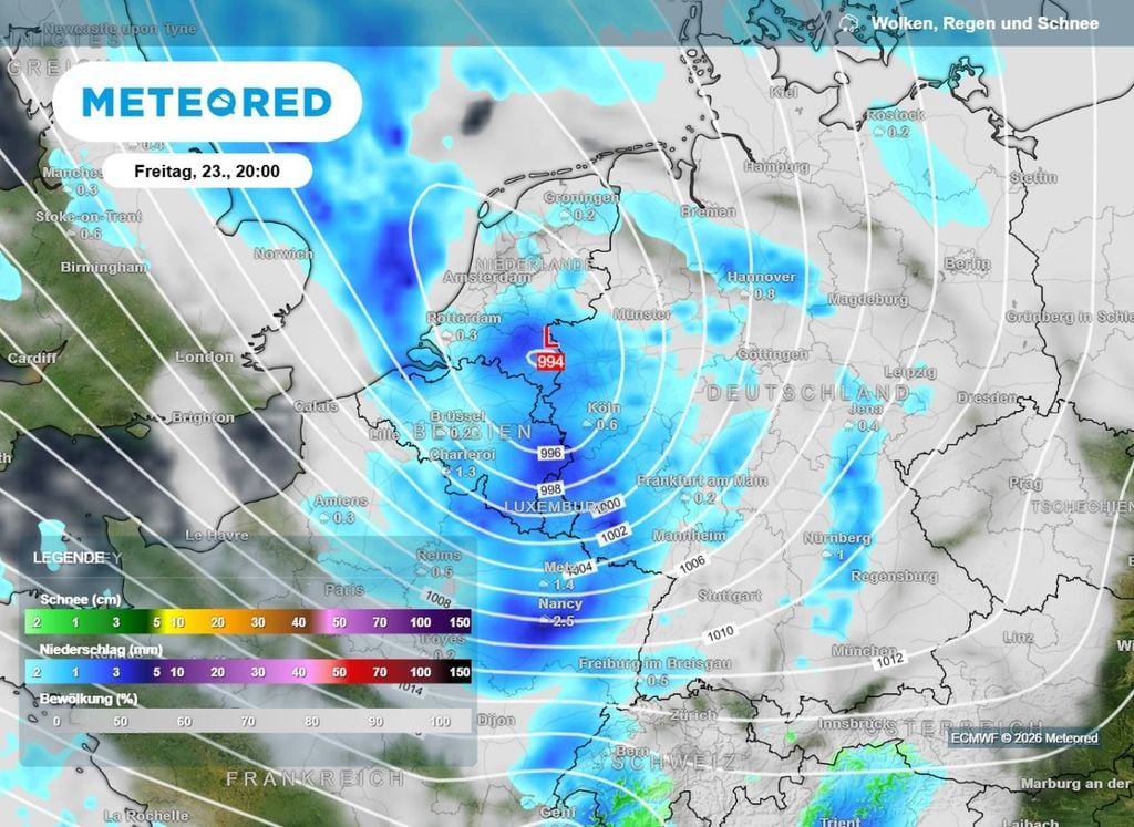 wetter, sturm, regen Die Sturmfront bringt am Donnerstag auch reichlich Regen mit.